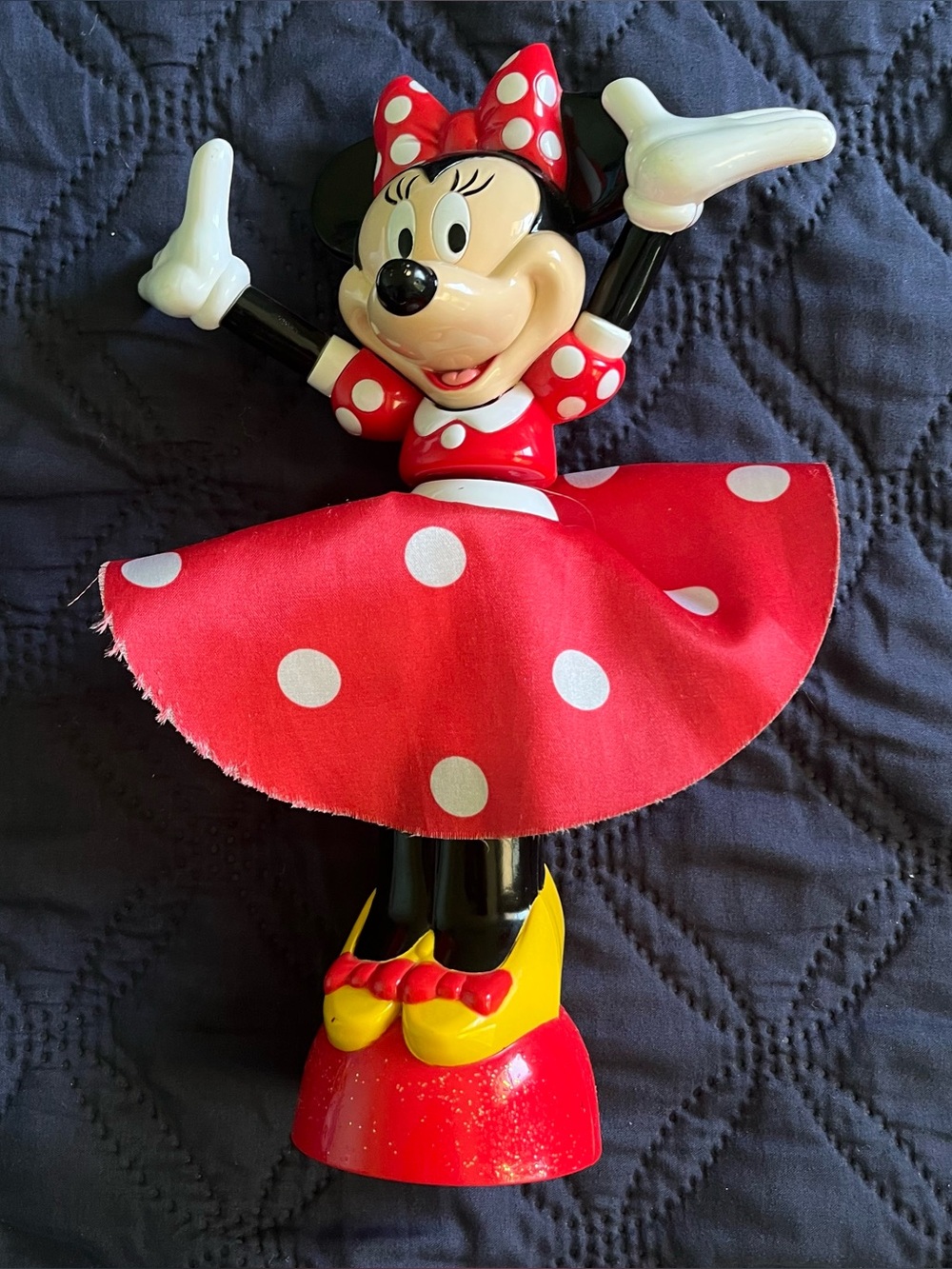 Walt Disney Minnie Mouse With Spinning Light Up Twirling Skirt Wand Toy